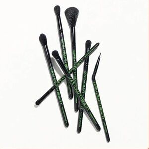 LOVE * CRAFT * BEAUTY 7 PIECE MAKEUP BRUSH SET